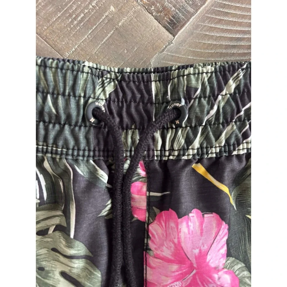 Hurley Women Black Pink Tropical Hibiscus Floral Board Shorts Swim Trunks M